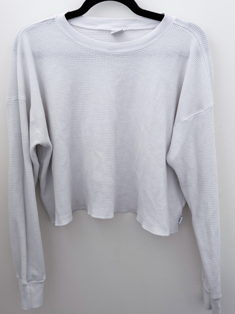 TNA Aritzia Waffle Knit Cropped Long Sleeve White Thermal Top M